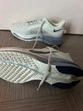 Gebrauchtes Premium Nike Running Shoes bike — Bild 4 von 6