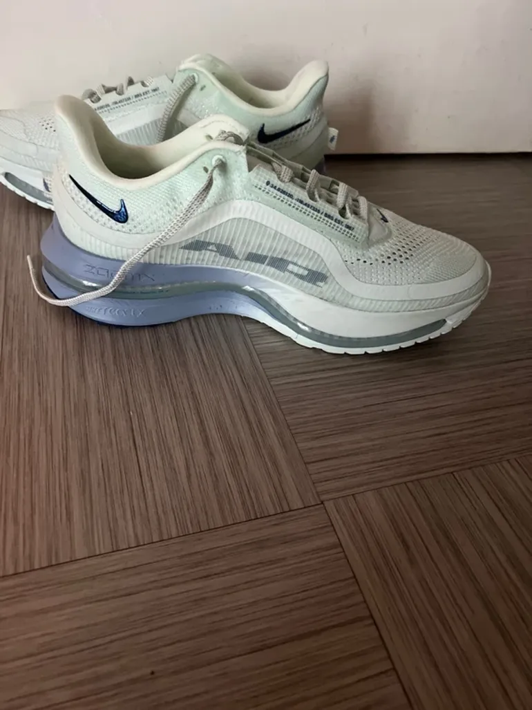 Gebrauchtes Premium Nike Running Shoes bike — Bild 6 von 6