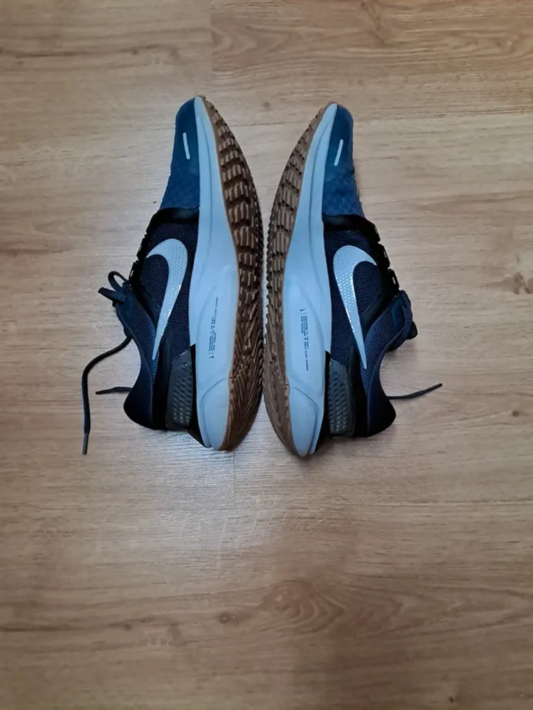 Nike Vomero 16 bike d'occasion — image 2 sur 8