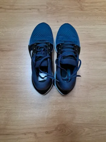 Käytetty Nike Vomero 16 Running Shoes