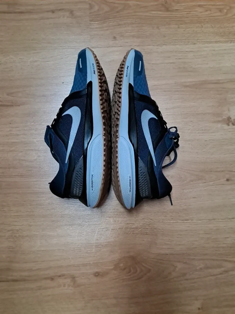Nike Vomero 16 bike d'occasion — image 3 sur 8
