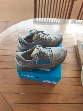 Tweedehands Hoka Speedgoat 6 bike — afbeelding 3 van 4