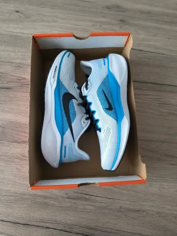 Käytetty Pegasus Air Zoom 41 Running Shoes