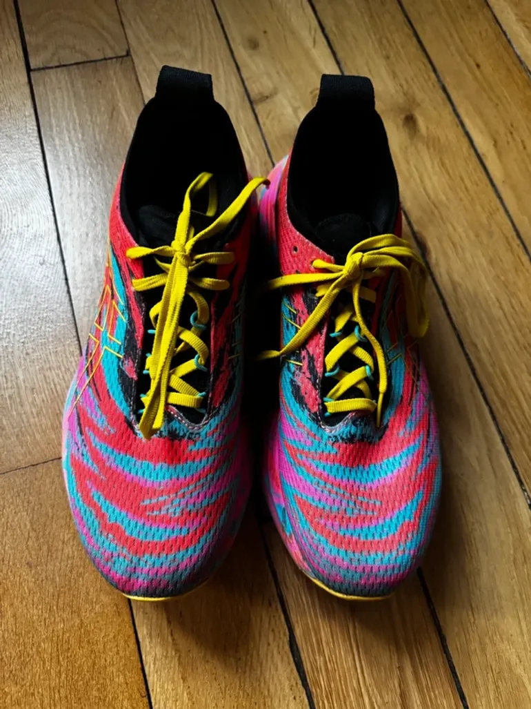Used Asics Gel Nimbus 25 bike — image 2 of 9