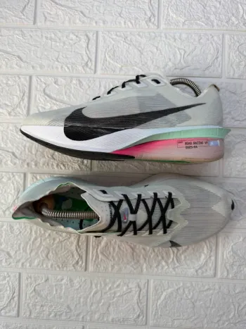 Nike ZoomX Vaporfly Next% 4 Running Shoes d'occasion