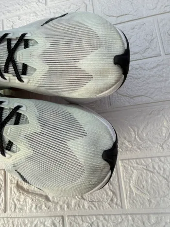Nike ZoomX Vaporfly Next% 4 bike d'occasion — image 6 sur 9