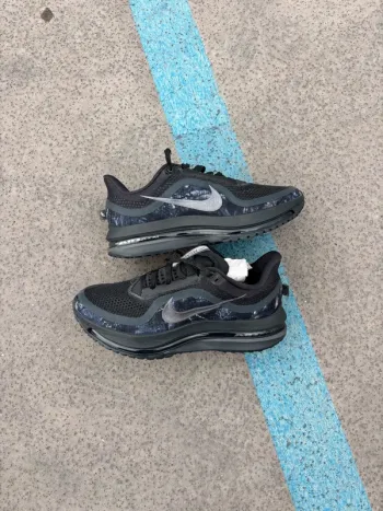 Used Pegasus Air Zoom Premium Running Shoes