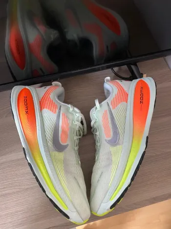 Lange Nike Vomero 18 bike de segunda mano — imagen 2 de 7