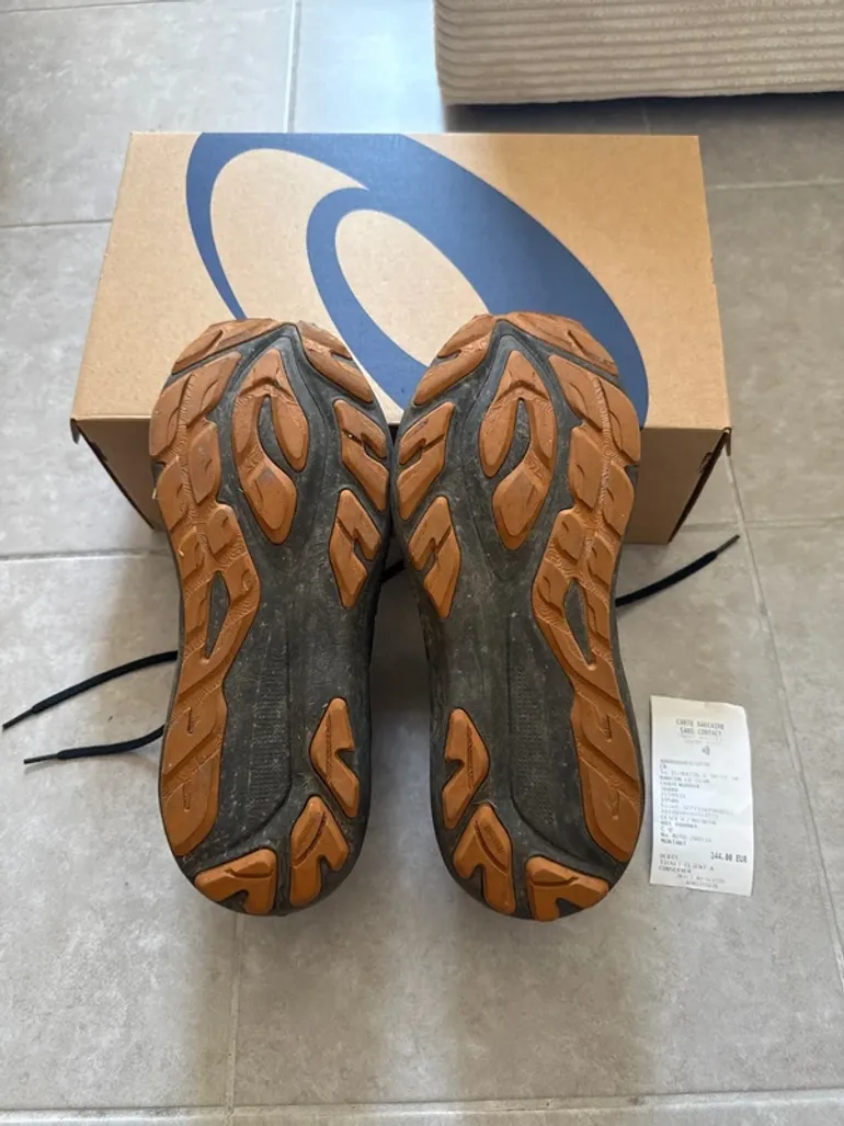 Used Asics GT-2000 14 bike — image 4 of 5
