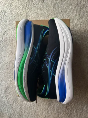 Gebrauchtes Asics Gel-Nimbus 28 Running Shoes