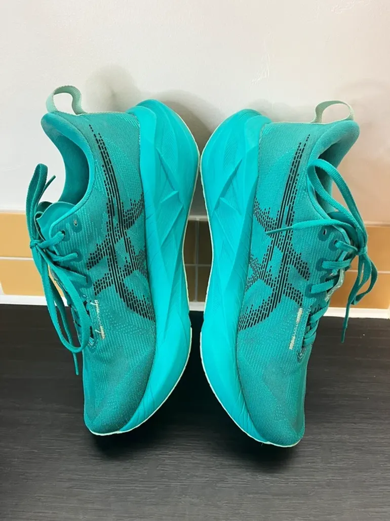 Used Asics Novablast 5 bike — image 4 of 13