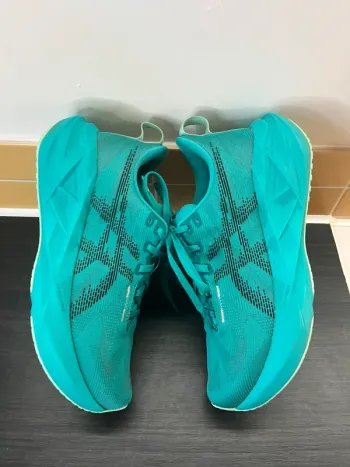 Used Asics Novablast 5 bike — image 3 of 13