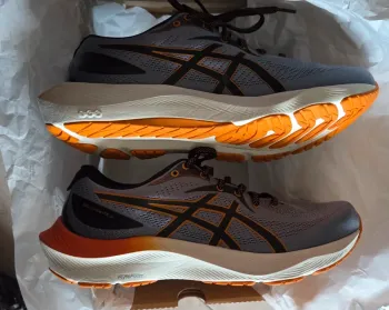 Used Asics Gel-Jadeite 2 bike — image 2 of 6