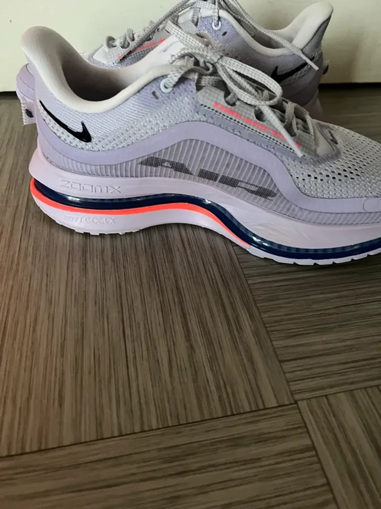 Tweedehands Premium Nike Running Shoes bike — afbeelding 4 van 7