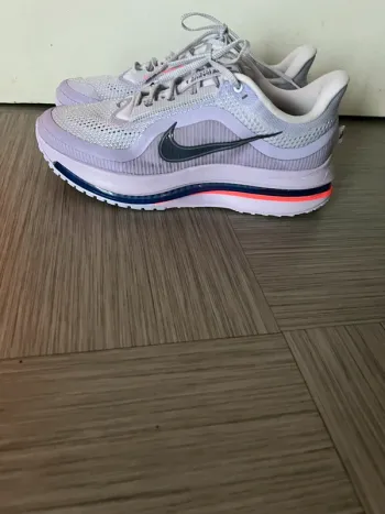 Gebrauchtes Premium Nike Running Shoes Running Shoes