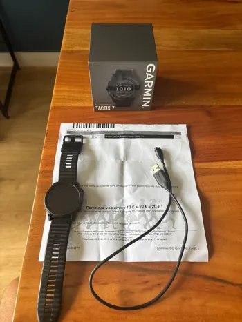 Used Garmin tactix 7 Electronics