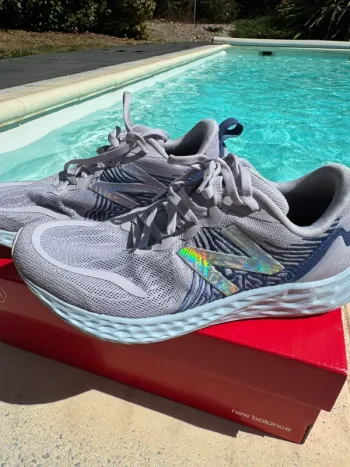 Used New Balance Baskets Running Shoes