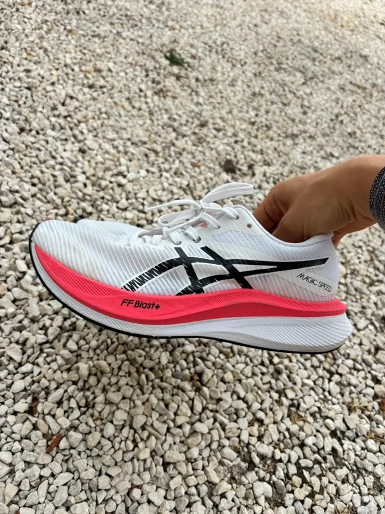 Used Asics MagicSpeed 3 bike — image 2 of 4