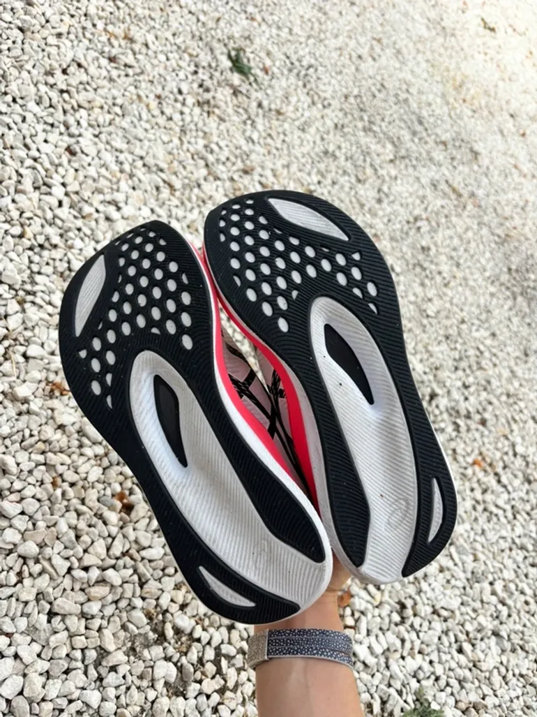 Used Asics MagicSpeed 3 bike — image 4 of 4