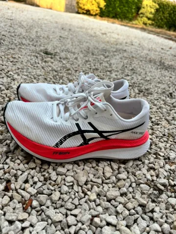 Gebrauchtes Asics MagicSpeed 3 Running Shoes