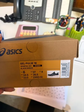 Used Asics Running Shoes Running Shoes