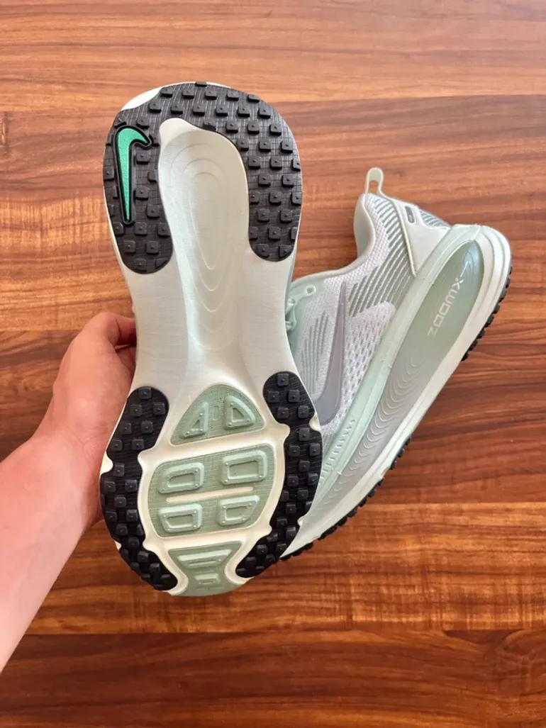 Nike Vomero 18 bike usato — immagine 6 di 8
