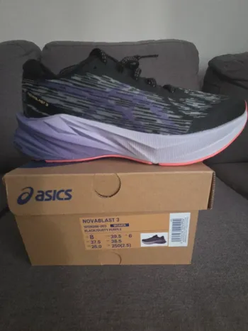 Used Asics Novablast 3 Running Shoes