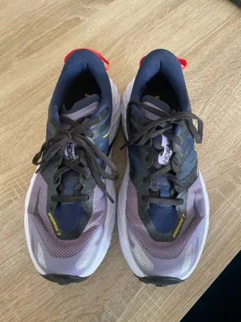 Käytetty Hoka Speedgoat 7 Running Shoes