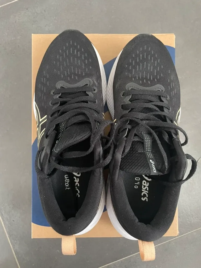 Tweedehands Asics Gel-Excite 10 bike — afbeelding 2 van 4