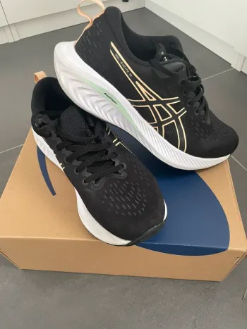 Tweedehands Asics Gel-Excite 10 Running Shoes