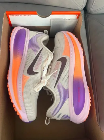 Tweedehands Nike Vomero 18 bike — afbeelding 10 van 11