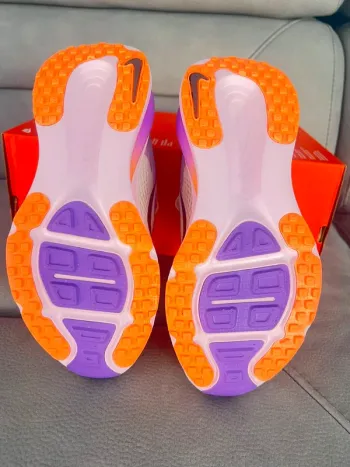 Tweedehands Nike Vomero 18 bike — afbeelding 9 van 11
