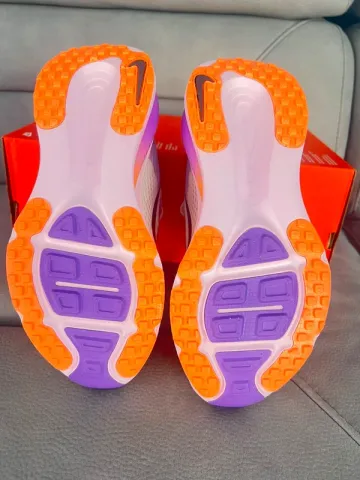 Used Nike Vomero 18 bike — image 9 of 11