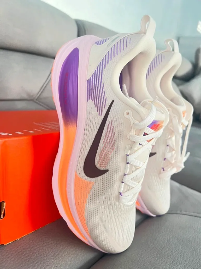 Tweedehands Nike Vomero 18 bike — afbeelding 2 van 11