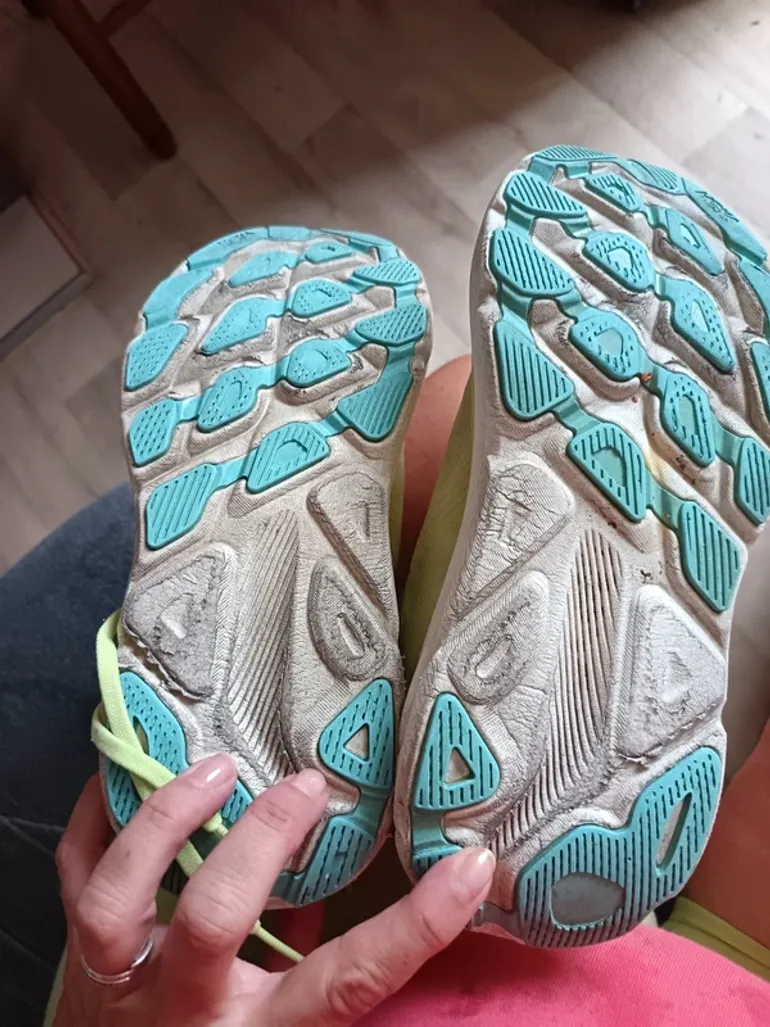 Tweedehands Hoka Clifton 9 bike — afbeelding 3 van 4