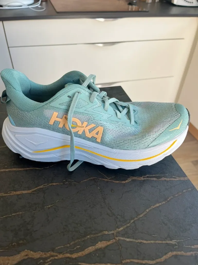 Tweedehands Hoka Challenger 8 bike — afbeelding 6 van 12