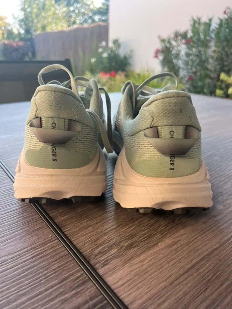 Tweedehands Hoka Challenger 8 bike — afbeelding 4 van 12