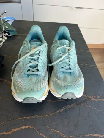 Tweedehands Hoka Challenger 8 bike — afbeelding 8 van 12