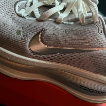 Tweedehands Nike Air Zoom Vomero bike — afbeelding 3 van 14