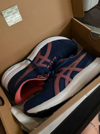 Used Asics Running Shoes Running Shoes
