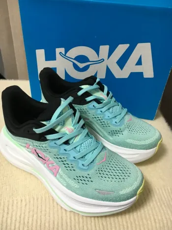 Tweedehands Altro Bondi 9 Running Shoes