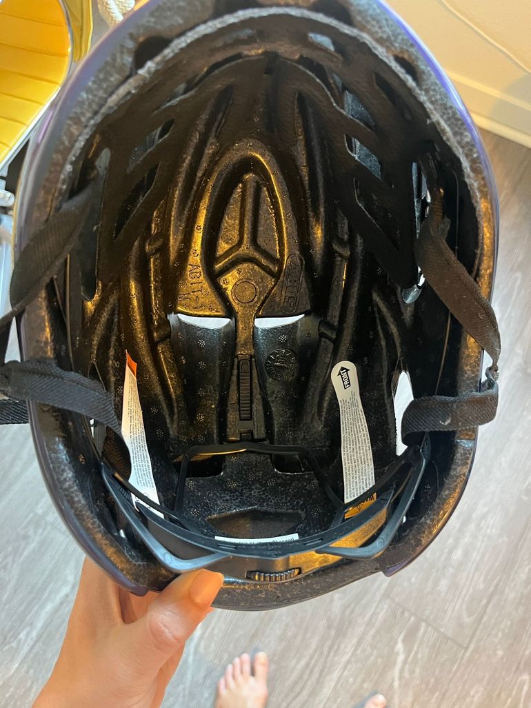 Used ABUS GameChanger Helmet 2021 bike — image 4 of 6