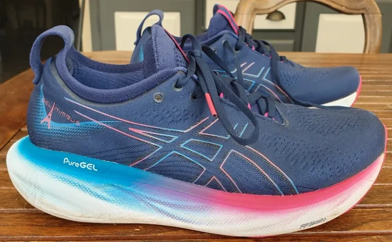 Used Asics Gel-Nimbus 25 Paris bike — image 3 of 15