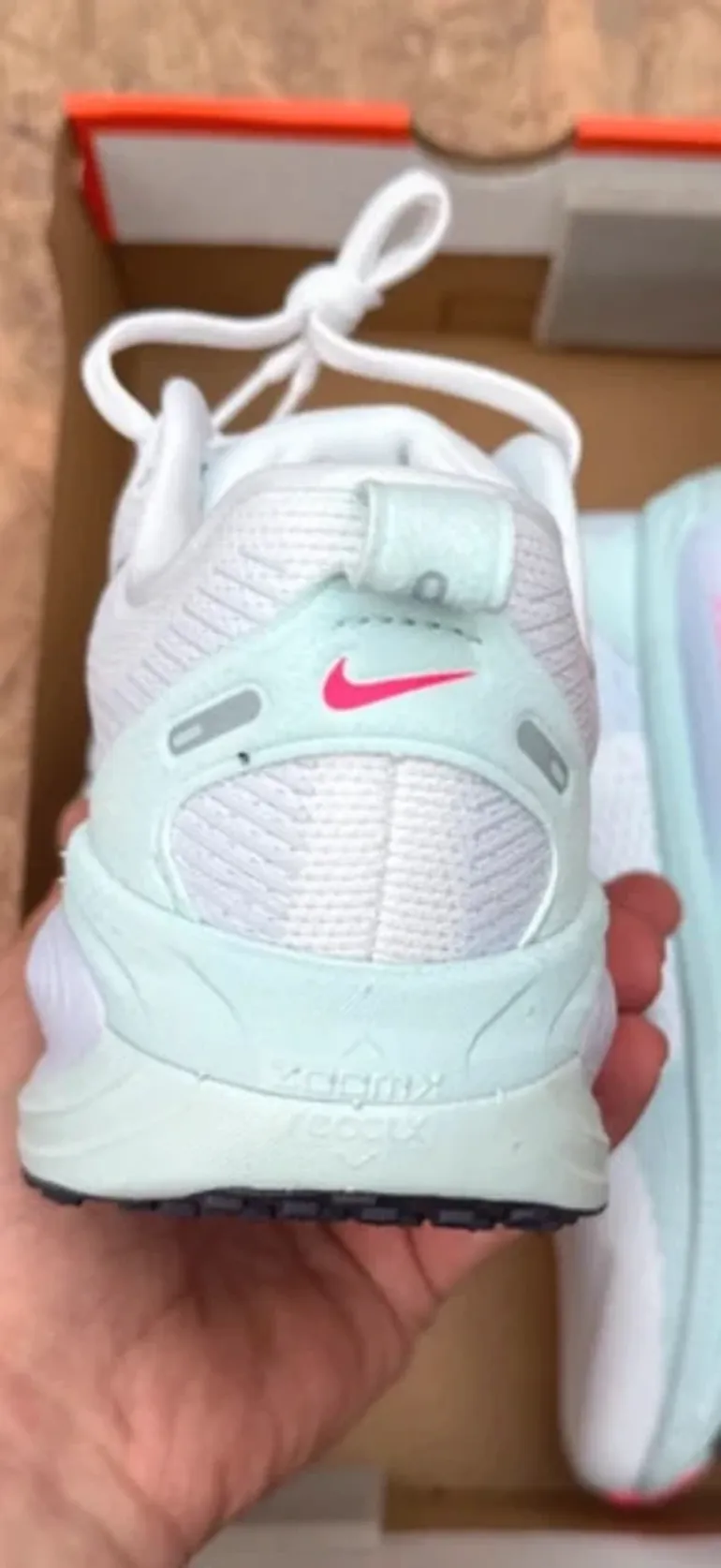 Nike Vomero 18 bike d'occasion — image 2 sur 6