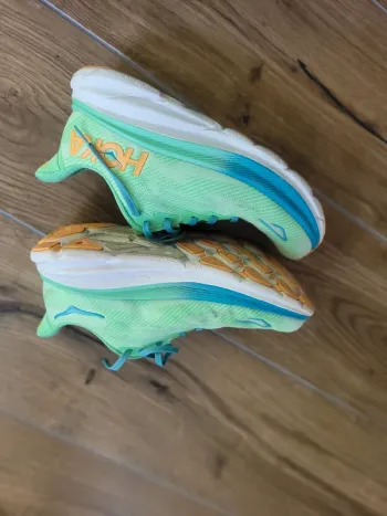 Tweedehands Hoka Clifton 9 bike — afbeelding 4 van 11