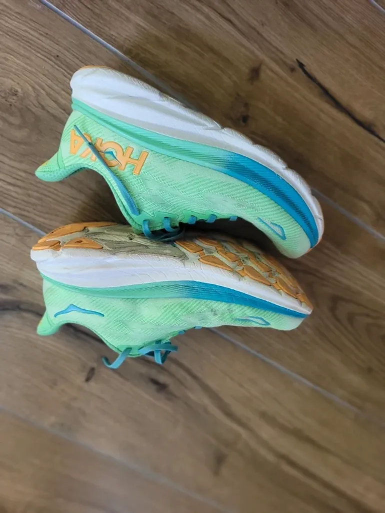 Tweedehands Hoka Clifton 9 bike — afbeelding 4 van 11