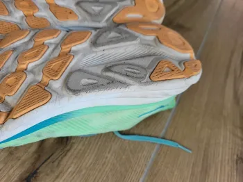 Tweedehands Hoka Clifton 9 bike — afbeelding 8 van 11