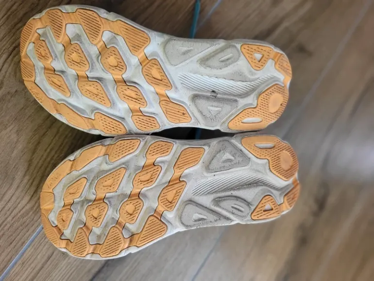 Tweedehands Hoka Clifton 9 bike — afbeelding 6 van 11