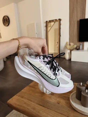 Brugt Autre Zoom Gravity Running Shoes