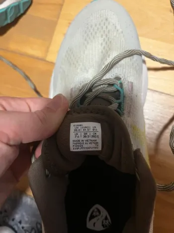 Asics Novablast 5 TR bike d'occasion — image 6 sur 6